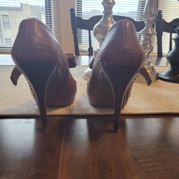 Micheal Kors Brown Heel - Picture 3 of 4